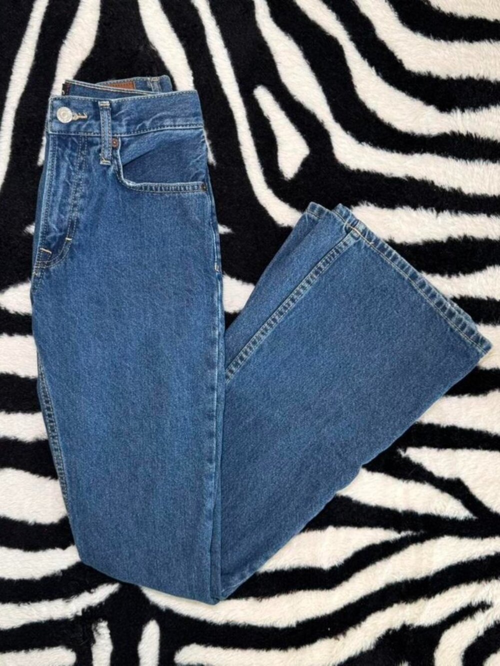 BDG 90s Bootcut Classic Medium Wash Denim Size 24